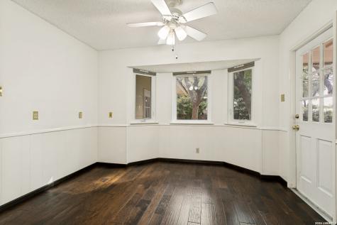2127 Oak Wild Street San Antonio TX 78232
