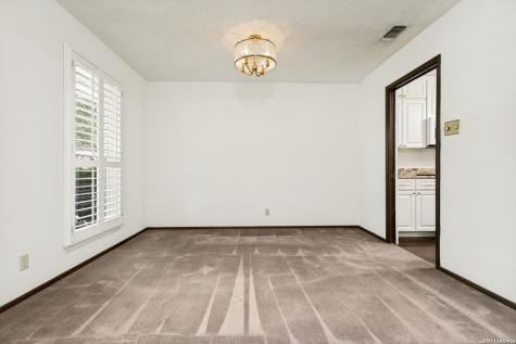 2127 Oak Wild Street San Antonio TX 78232