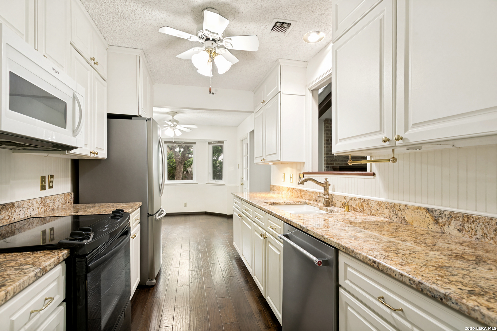 2127 Oak Wild Street San Antonio TX 78232