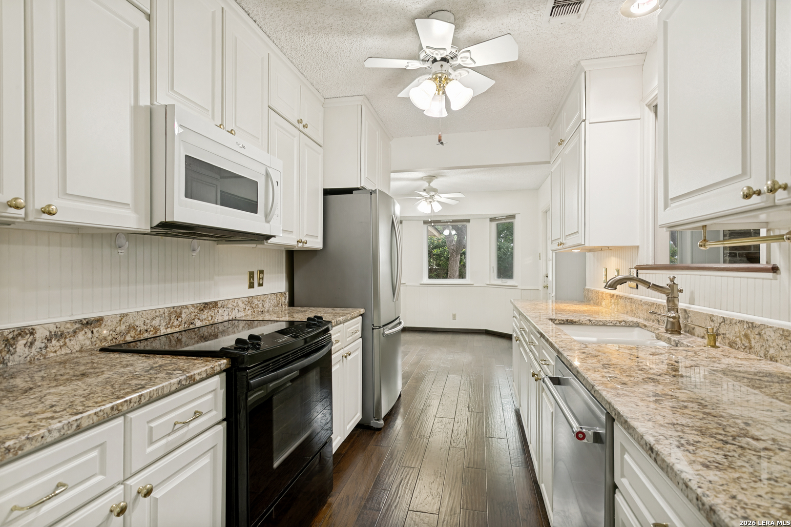 2127 Oak Wild Street San Antonio TX 78232