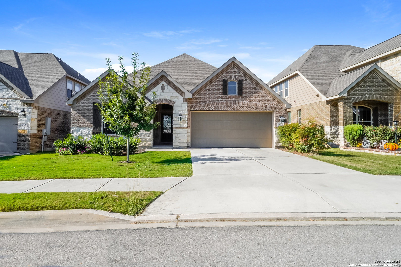 302 Norwood Court Schertz TX 78108