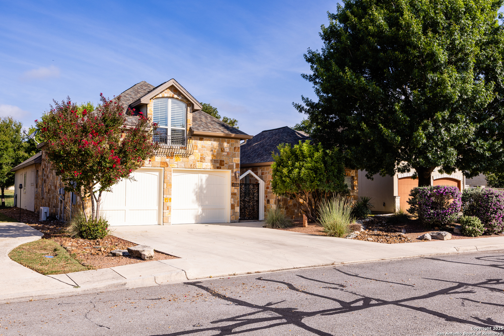 2885 Rock Barn Drive E Kerrville TX 78028
