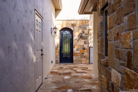 2885 Rock Barn Drive E Kerrville TX 78028