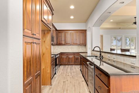 2885 Rock Barn Drive E Kerrville TX 78028