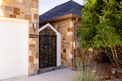 2885 Rock Barn Drive E Kerrville TX 78028