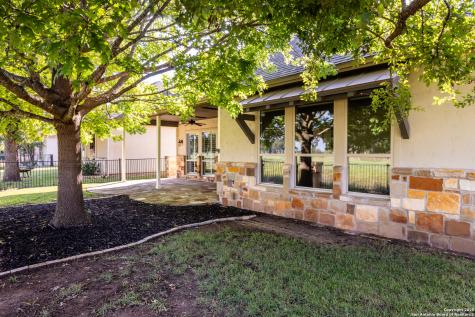 2885 Rock Barn Drive E Kerrville TX 78028