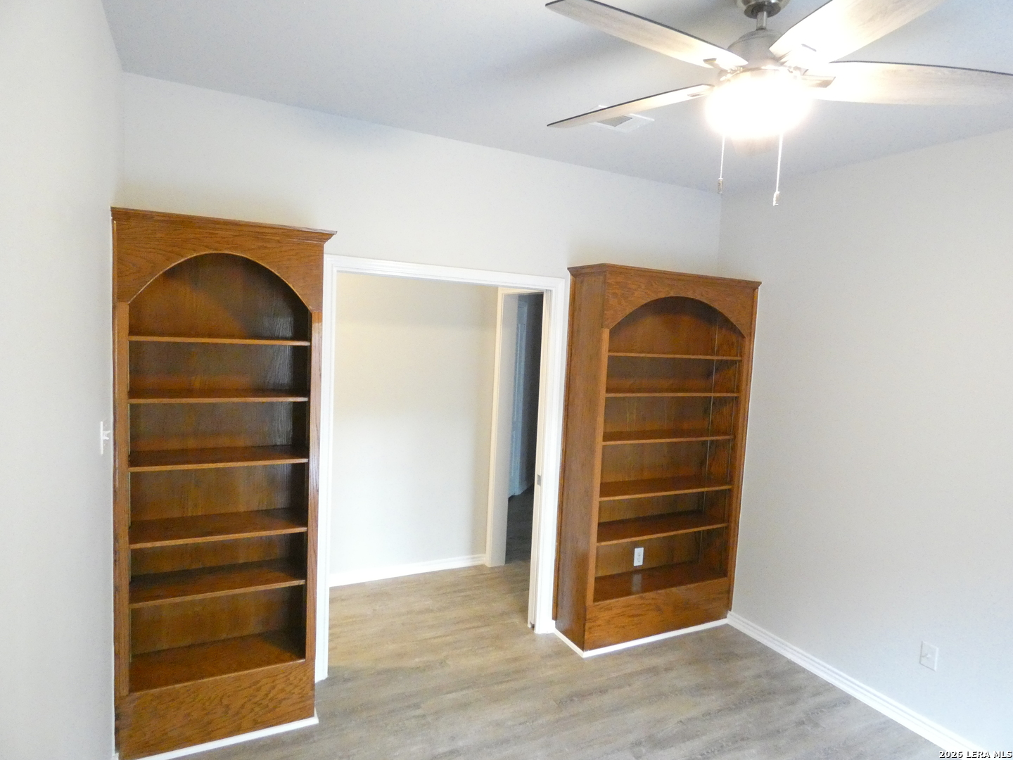 8823 Shady Valley San Antonio TX 78254