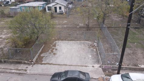 2208 W Poplar #2 San Antonio TX 78207