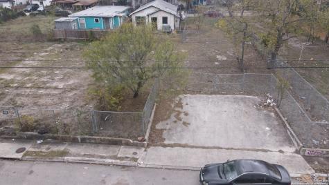 2208 W Poplar #2 San Antonio TX 78207