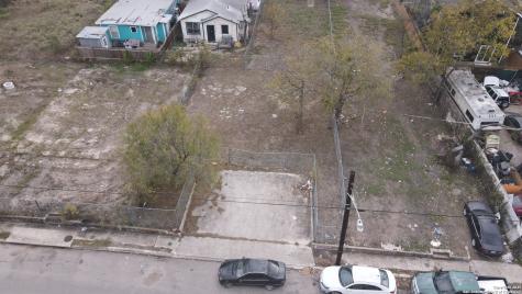 2208 W Poplar #2 San Antonio TX 78207