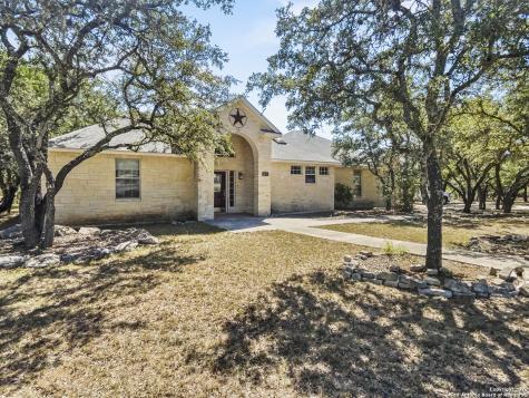 122 Creek Circle Bandera TX 78003