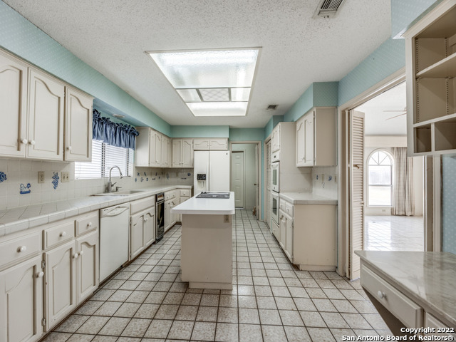98 Longbow Road Shavano Park TX 78231