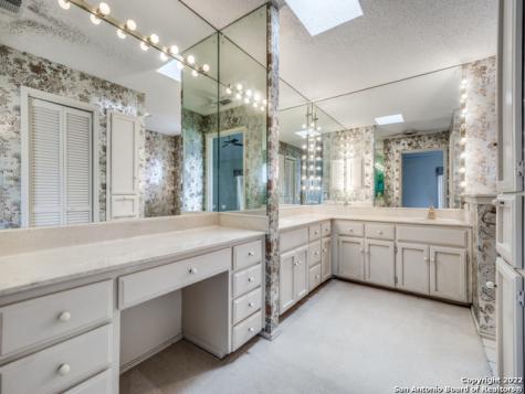 98 Longbow Road Shavano Park TX 78231