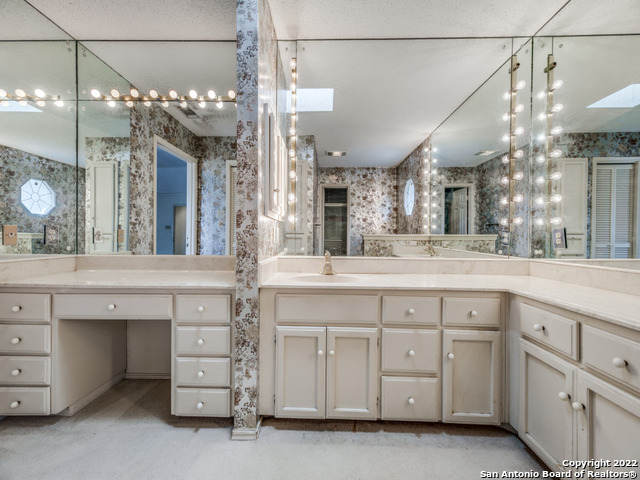 98 Longbow Road Shavano Park TX 78231