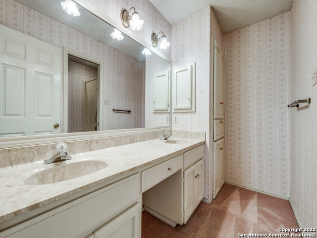 98 Longbow Road Shavano Park TX 78231