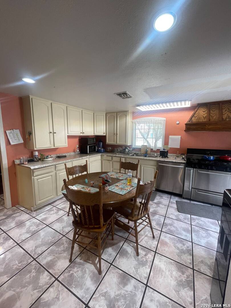 241 E Moore Avenue Quemado TX 78877