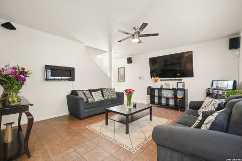 9259 Ridge Breeze San Antonio TX 78250