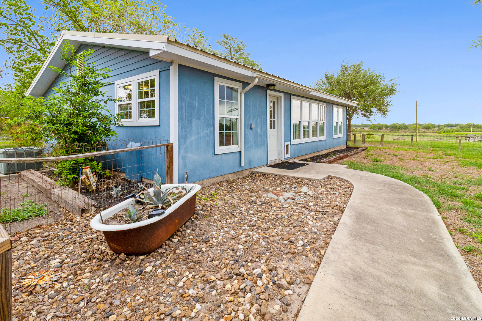 286 Mystic Mathis TX 78368
