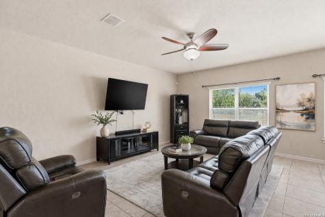 644 Peacock Lane New Braunfels TX 78130