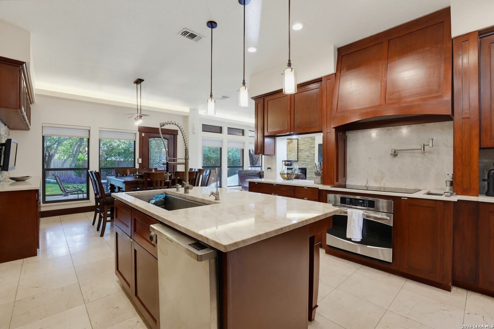 503 Roble Vista San Antonio TX 78258