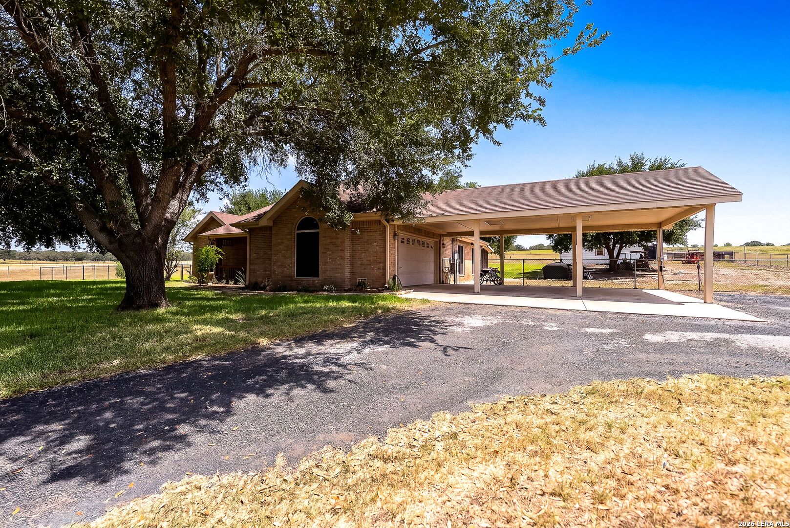 516 Lake Valley Drive La Vernia TX 78121
