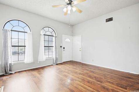 6322 Village Arbor San Antonio TX 78250