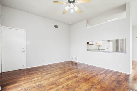 6322 Village Arbor San Antonio TX 78250