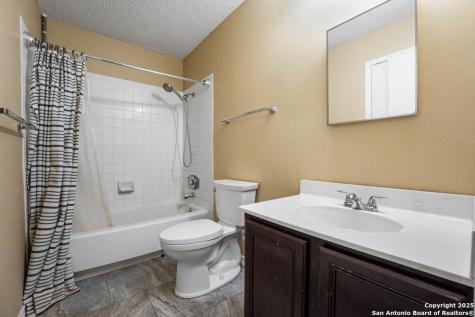 4983 Watering Trail Drive San Antonio TX 78247