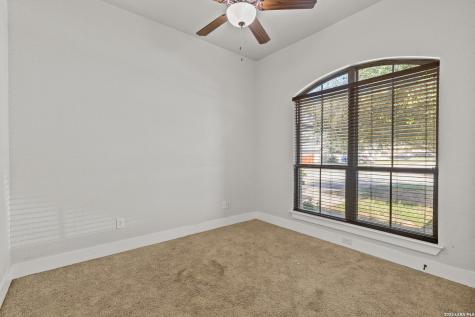 1812 Wandering Trail Pleasanton TX 78064