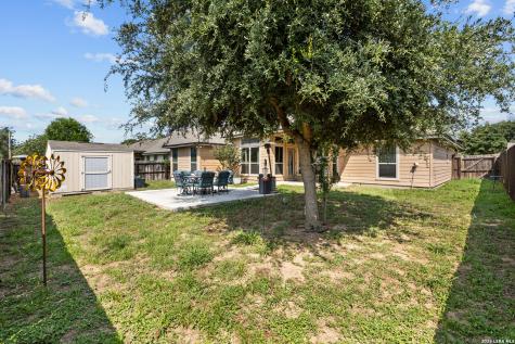 1812 Wandering Trail Pleasanton TX 78064