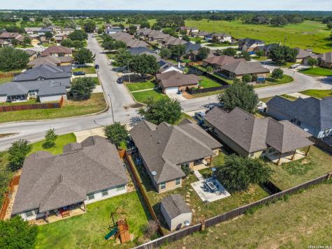 1812 Wandering Trail Pleasanton TX 78064