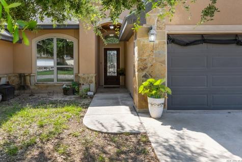1812 Wandering Trail Pleasanton TX 78064