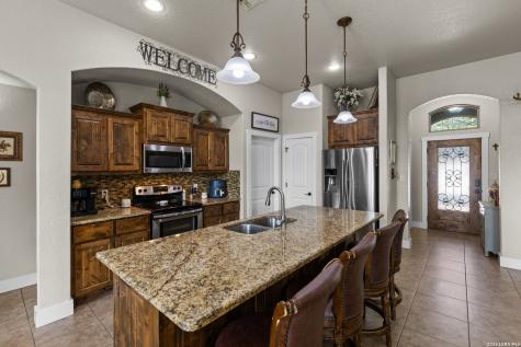 1812 Wandering Trail Pleasanton TX 78064