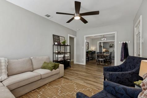 2018 W Mulberry San Antonio TX 78201