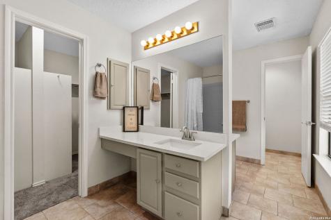 7051 Shadow Run San Antonio TX 78250