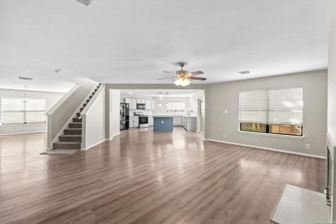 7051 Shadow Run San Antonio TX 78250