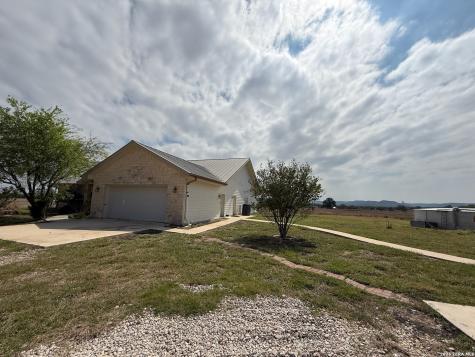 385 Silver Wings Medina TX 78055