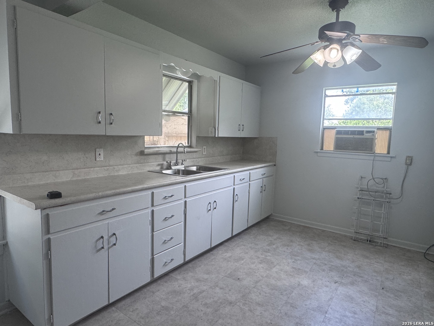 1223 Essex San Antonio TX 78210