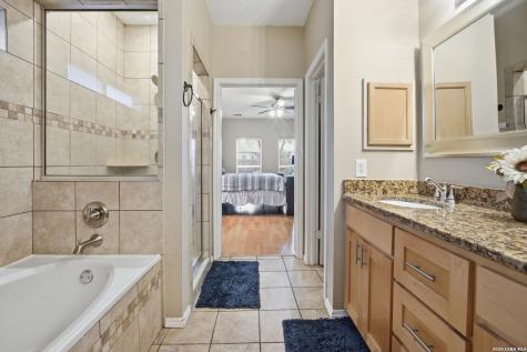 1511 Crescent Point San Antonio TX 78258