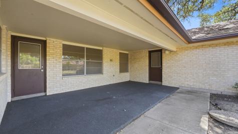 402 Tidecrest Drive Windcrest TX 78239