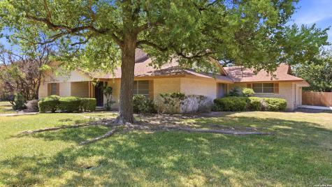 402 Tidecrest Drive Windcrest TX 78239