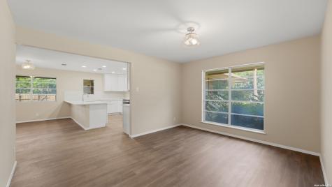 402 Tidecrest Drive Windcrest TX 78239