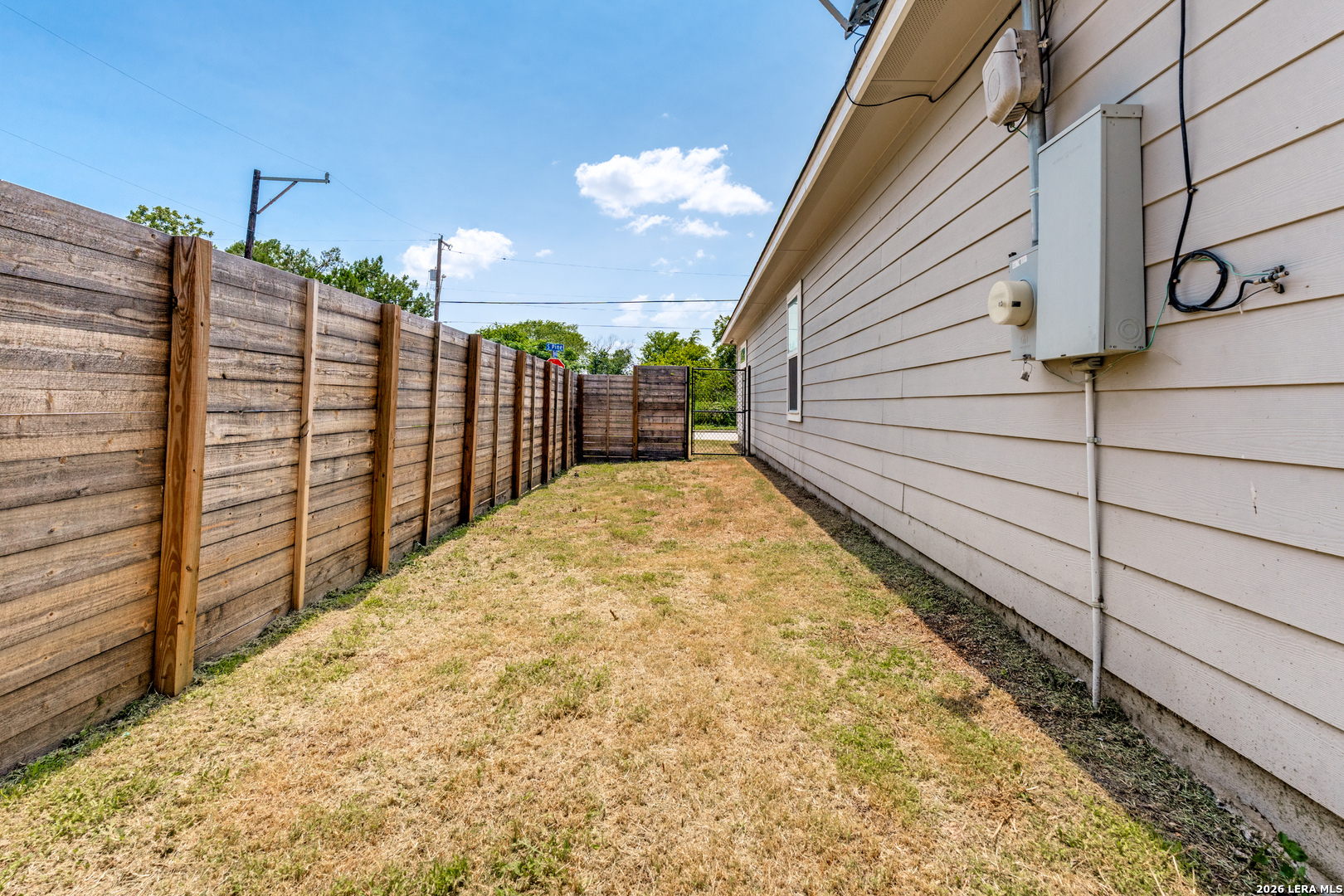 1018 S Pine Street San Antonio TX 78210