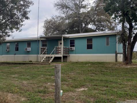 1269 Roemer Lane Floresville TX 78114