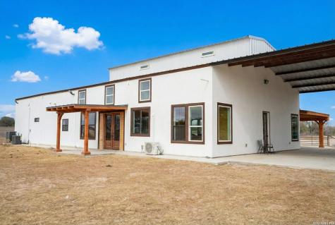 3169 Schuettig Poteet TX 78065