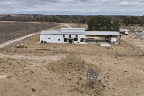 3169 Schuettig Poteet TX 78065
