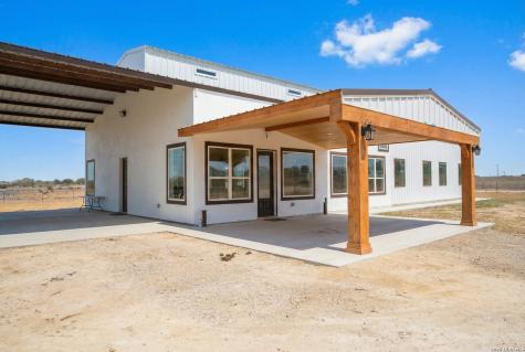 3169 Schuettig Poteet TX 78065