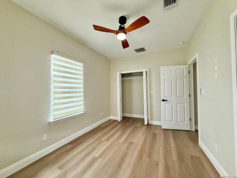 113 Thelka San Antonio TX 78214
