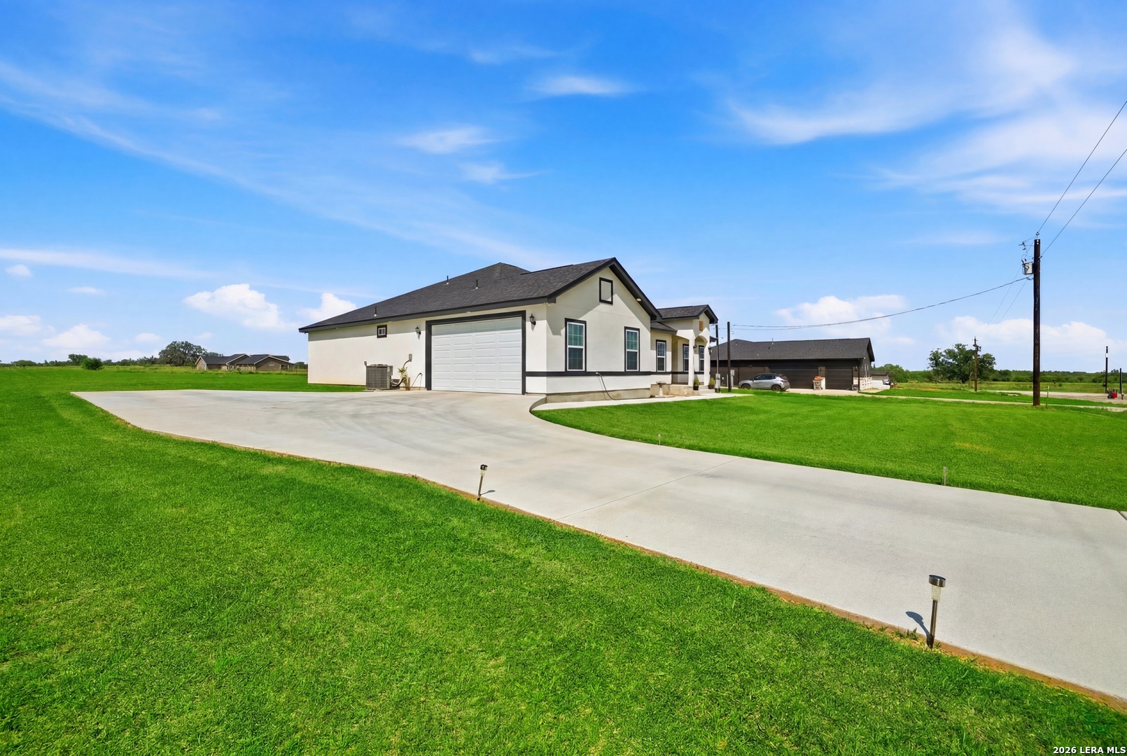 105 Hidden Cove Floresville TX 78114