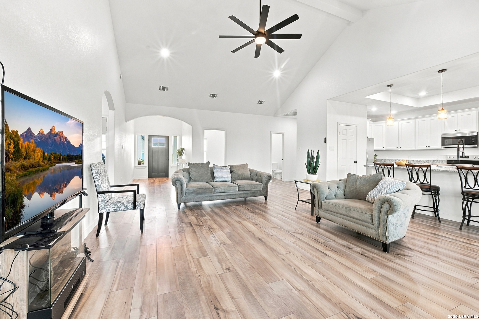 105 Hidden Cove Floresville TX 78114